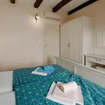 Ruk Vila