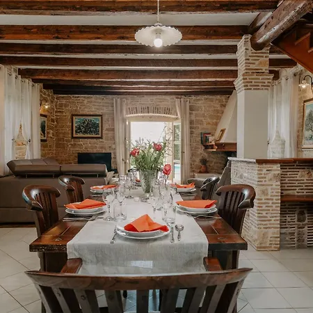 Вилла Casa Di Jure *