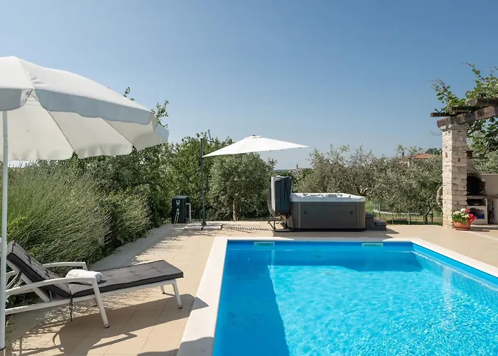 וילה Villa Ruk